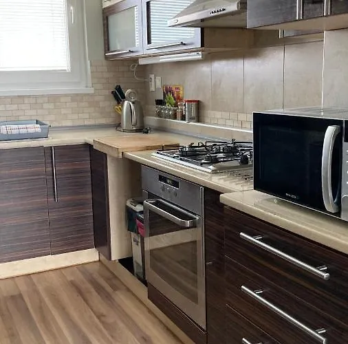 Apartament Utulny 3 Izbovy V Tichej Lokalite Trnawa