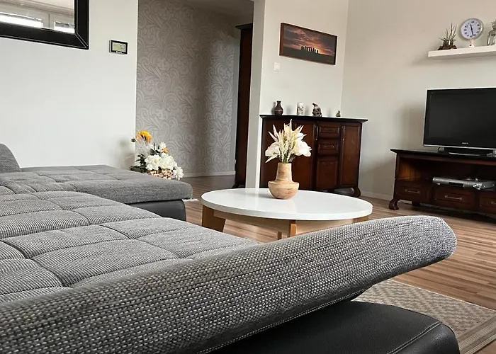 Utulny 3 Izbovy V Tichej Lokalite Apartament *